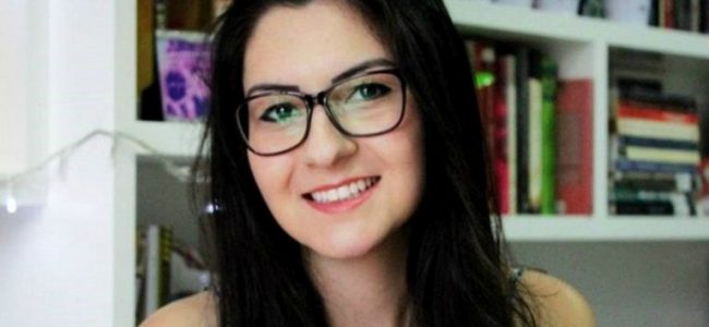 Deputada aliada de Bolsonaro estimula perseguição a professores.